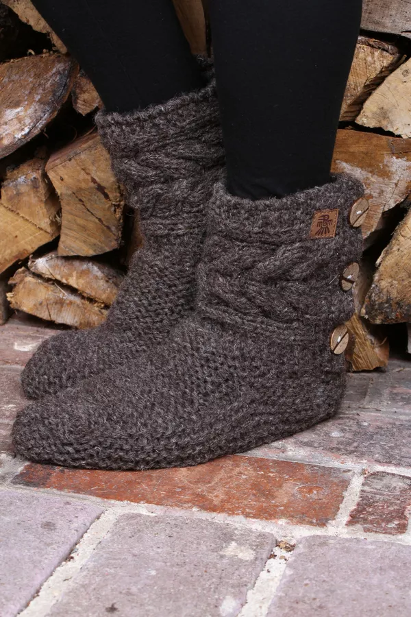 Chamonix Cable-Knit Slipper Socks - Image 3