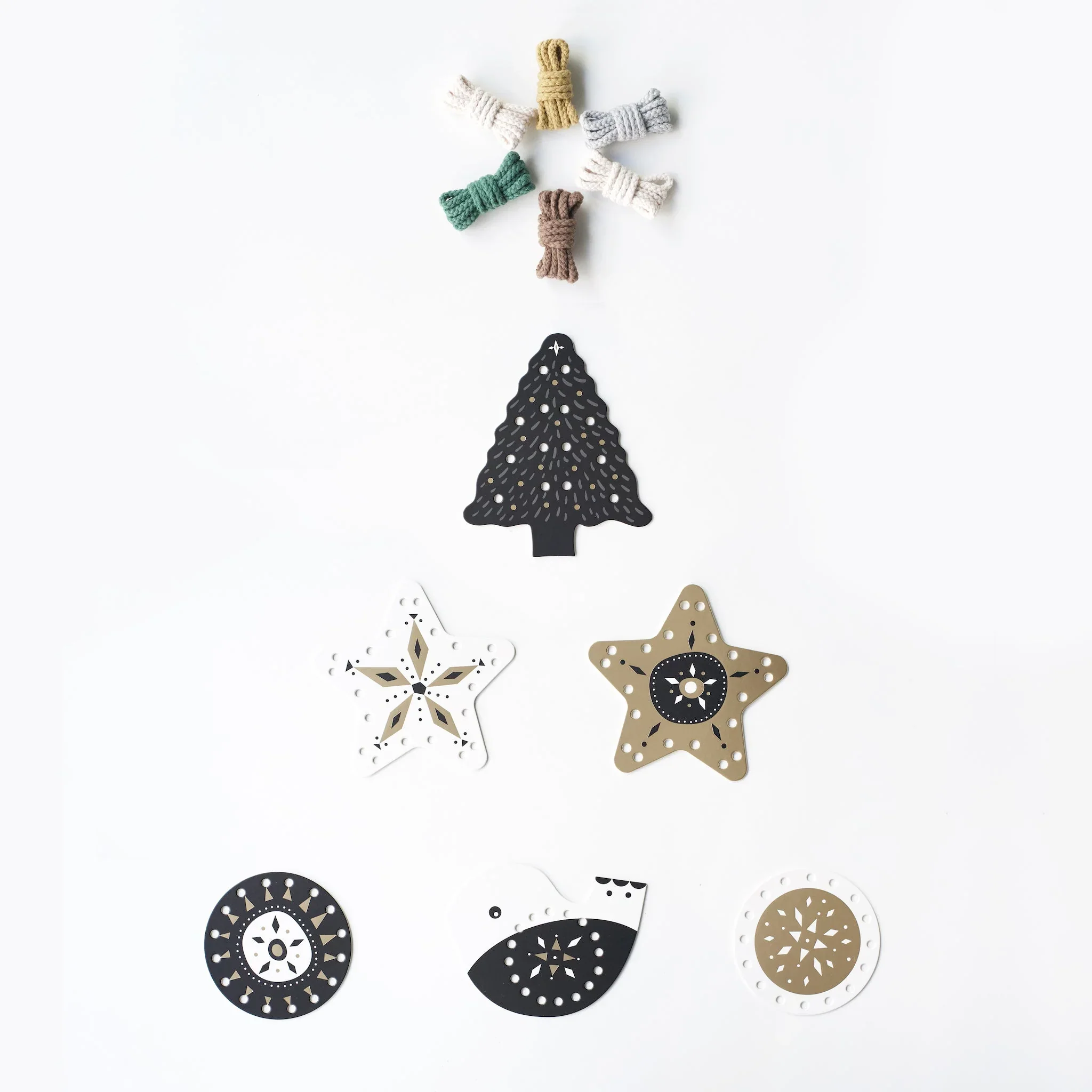 Festive Ornament Lacing Cards - Image 3