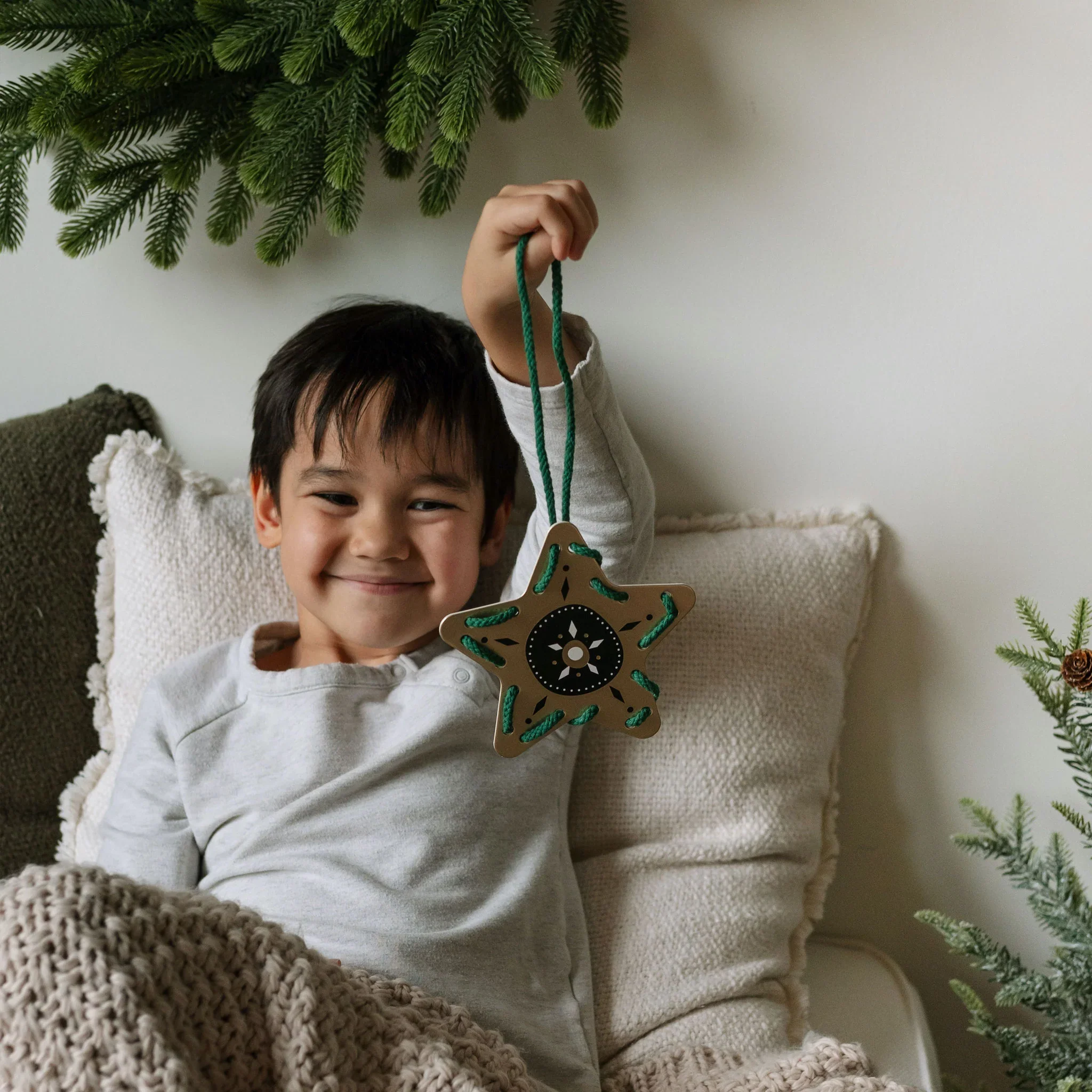 Festive Ornament Lacing Cards - Image 7