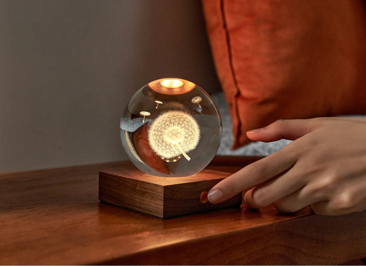 Illuminated Dandelion Crystal Ball - Image 2