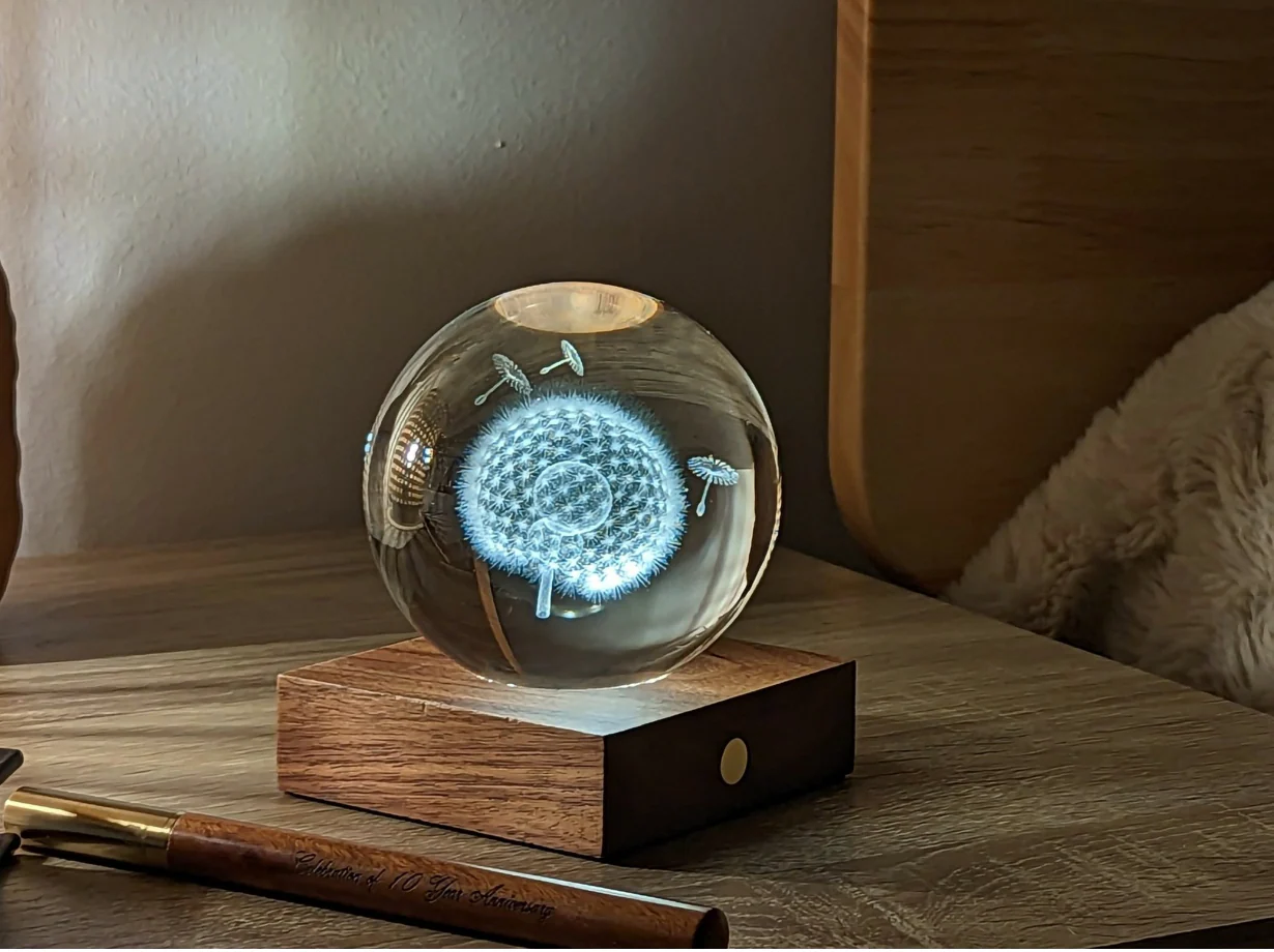 Illuminated Dandelion Crystal Ball - Image 3