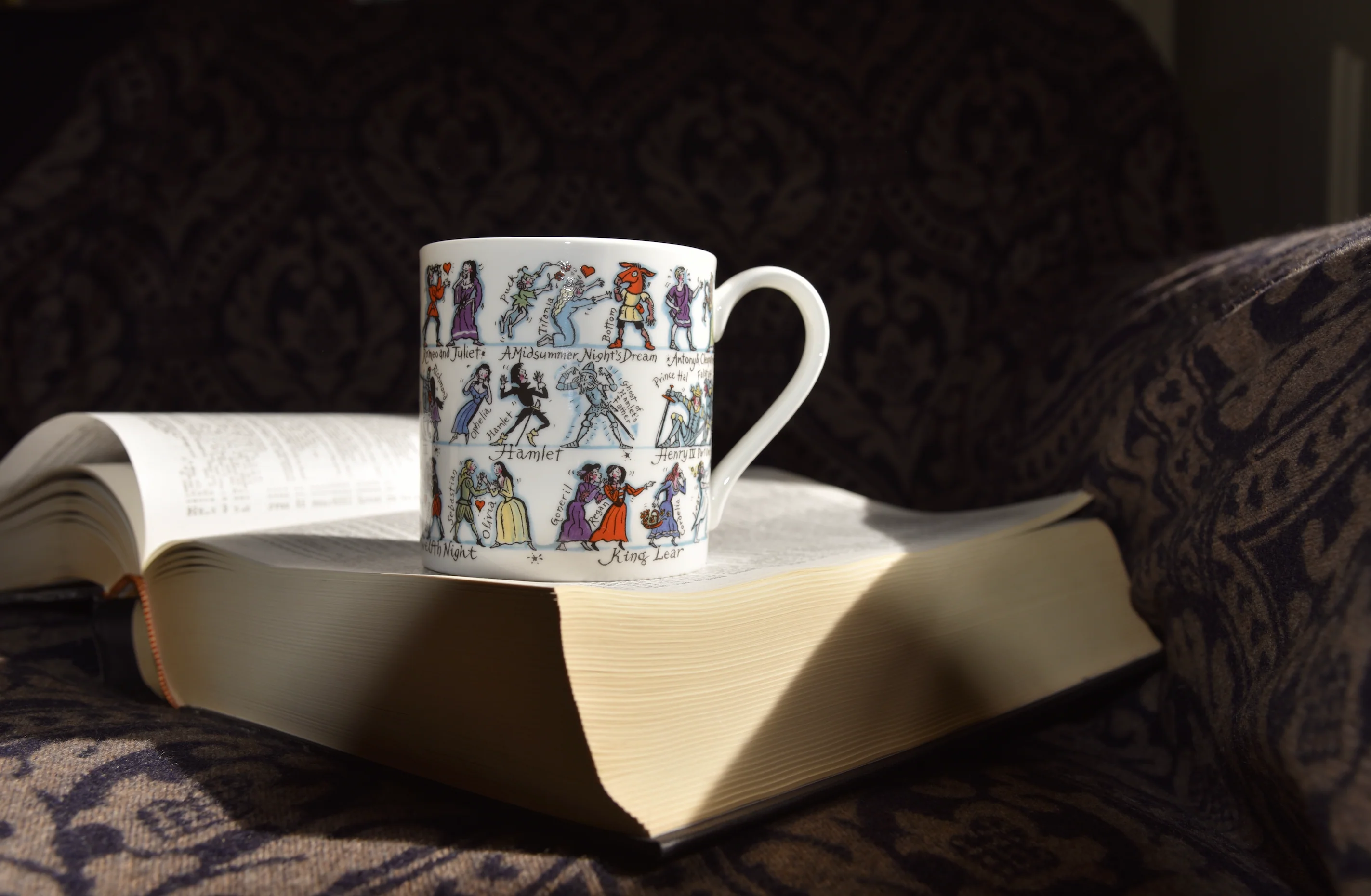 Shakespeare Characters Mug - Image 3